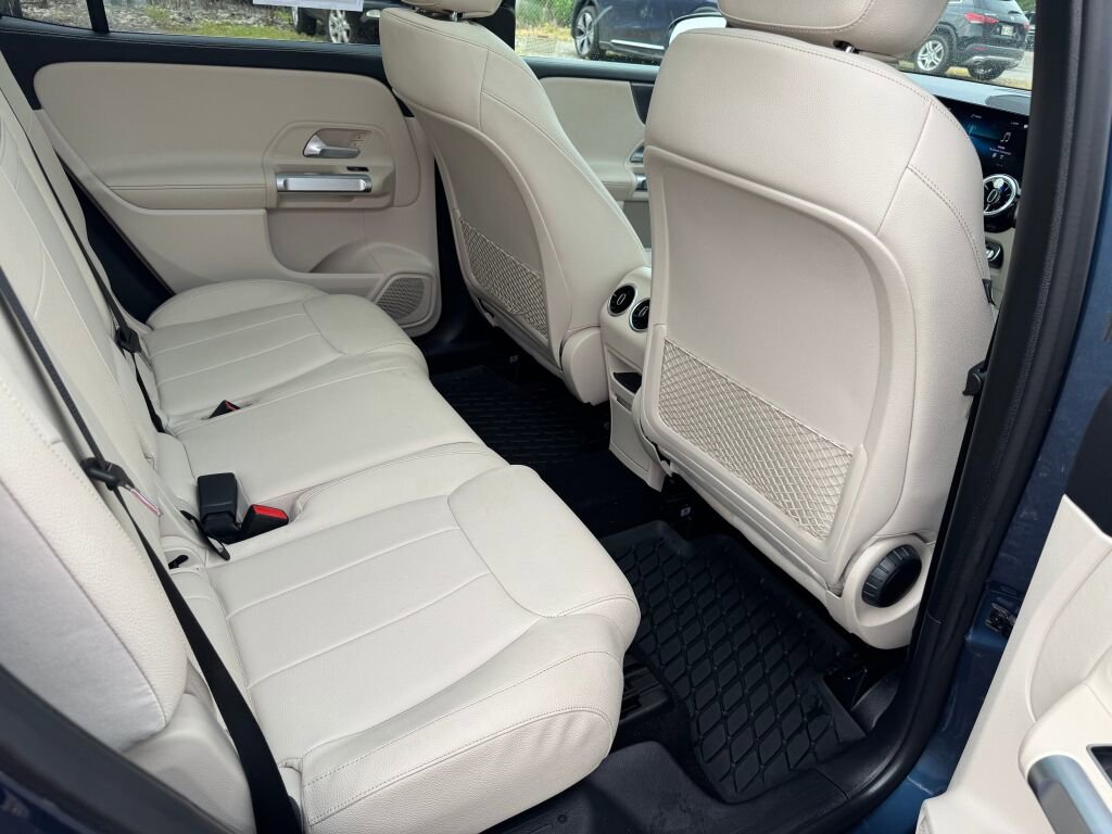 Certified 2022 Mercedes-Benz GLB 250 4MATIC image 19