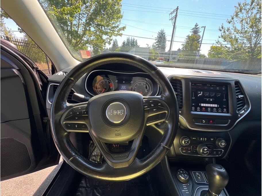 Used 2020 Jeep Cherokee Trailhawk w/ Cold Weather Group image 9