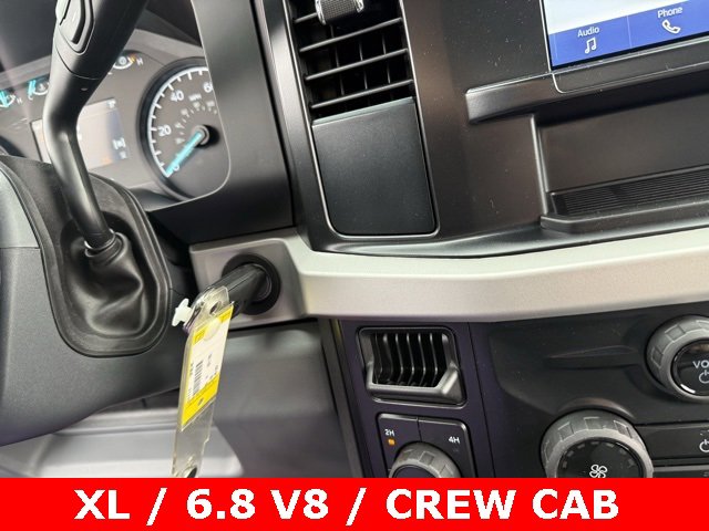New 2026 Ford F250 XL w/ XL Chrome Package image 23