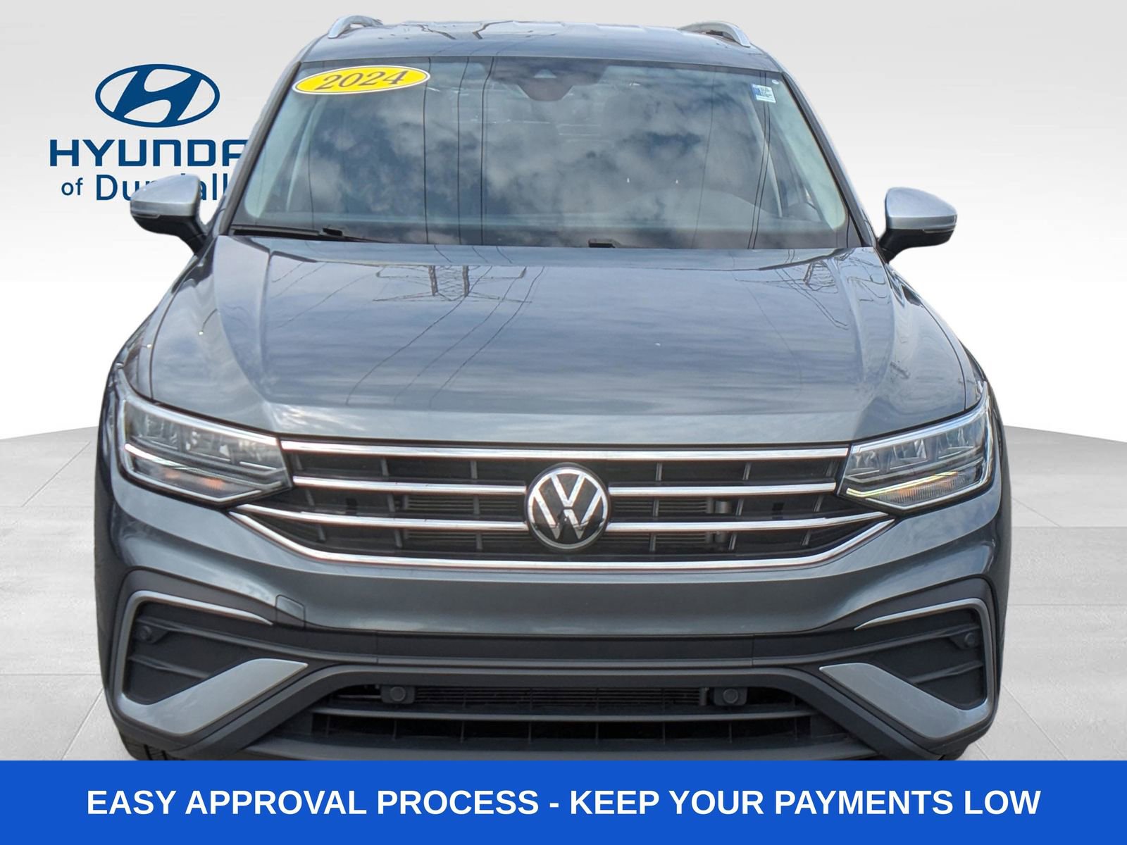 Used 2024 Volkswagen Tiguan Wolfsburg Edition image 11