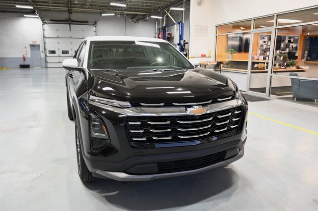 New 2026 Chevrolet Equinox LT w/ Convenience Package II image 3