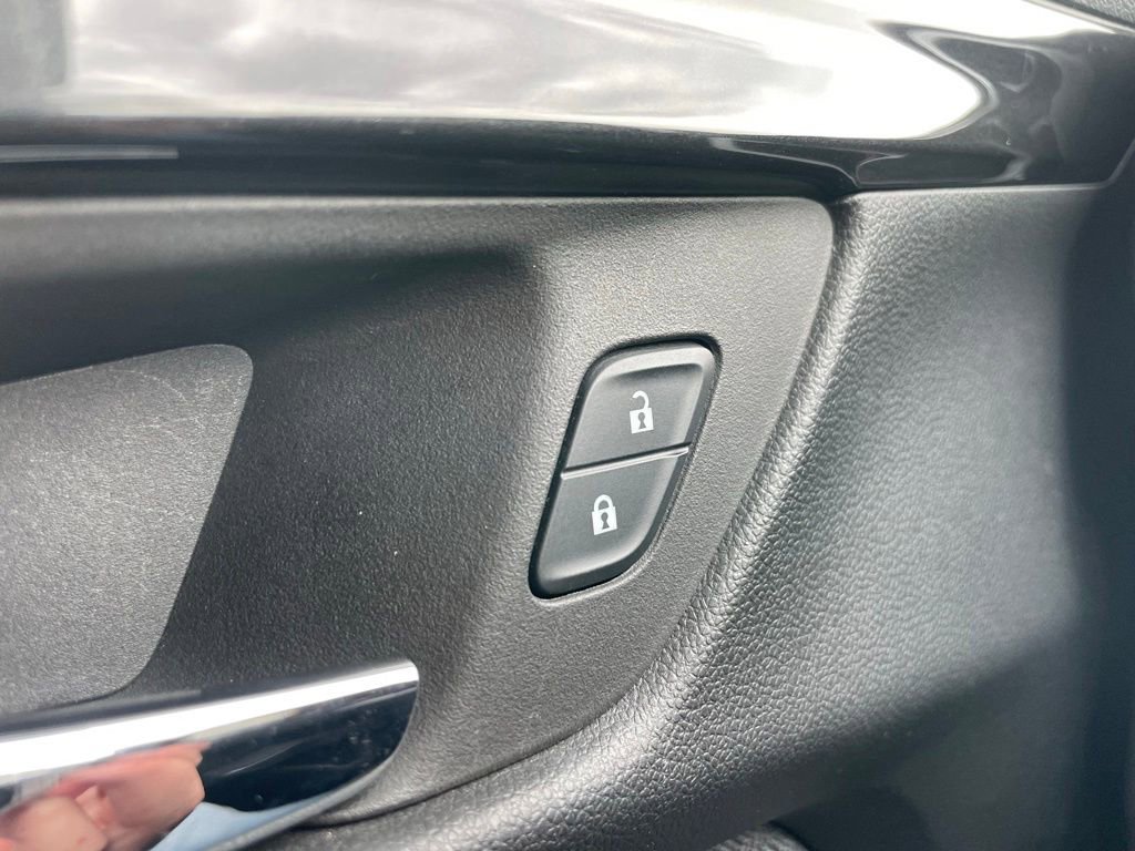 Used 2025 Chevrolet TrailBlazer LT AWD/4WD image 22