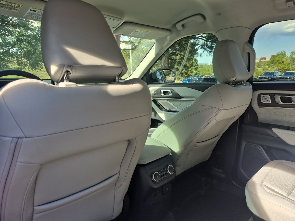 New 2026 Ford Explorer Platinum w/ LUX Leather Package AWD/4WD image 20