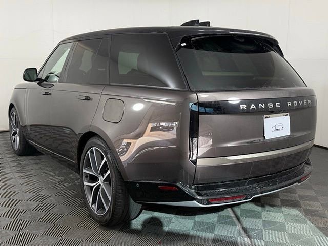 New 2025 Land Rover Range Rover SE image 4