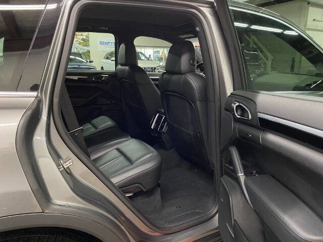 Used 2014 Porsche Cayenne AWD/4WD image 18