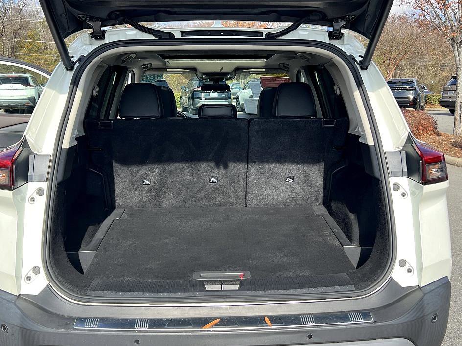 Certified 2023 Nissan Rogue SV w/ SV Premium B Package image 27