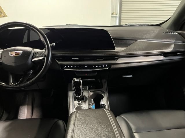 Used 2025 Cadillac XT4 Premium Luxury FWD image 20
