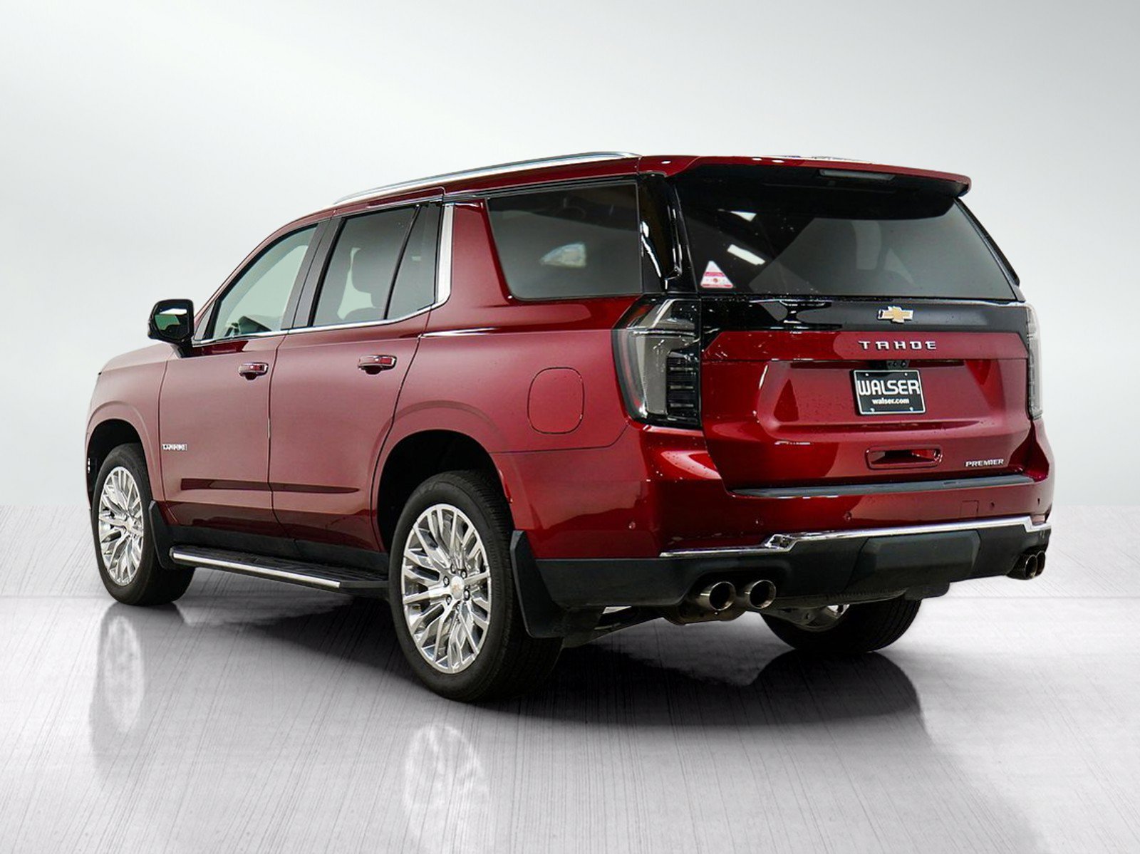 Used 2025 Chevrolet Tahoe Premier AWD/4WD image 3
