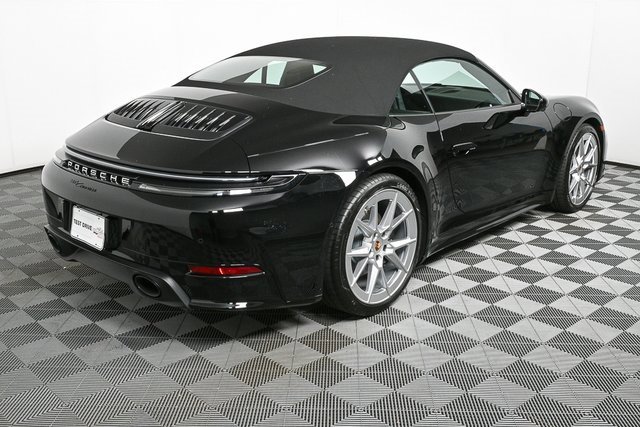 Certified 2025 Porsche 911 Carrera image 30
