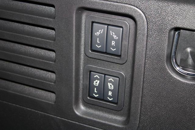 Used 2025 GMC Acadia Denali w/ LPO, Floor Liner Package image 43