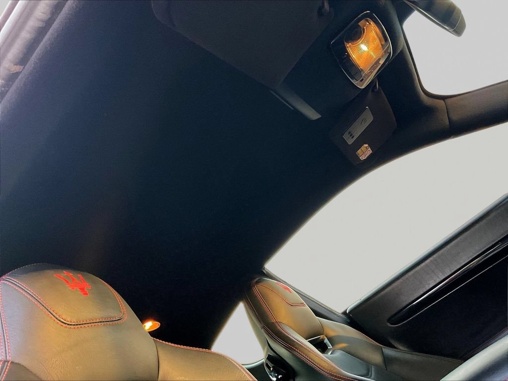 Used 2018 Maserati GranTurismo Sport RWD image 26