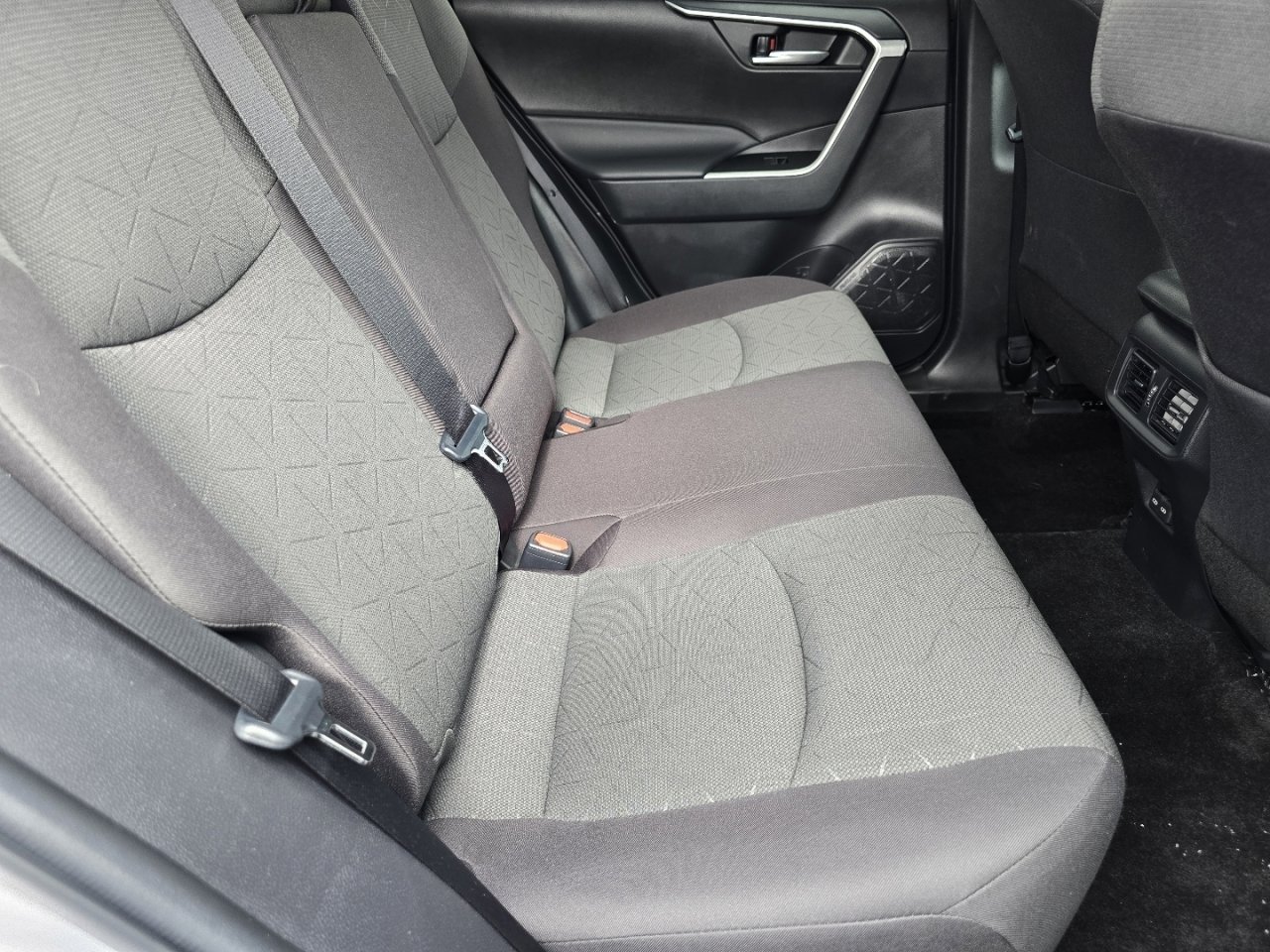 Used 2023 Toyota RAV4 XLE w/ Convenience Package image 12