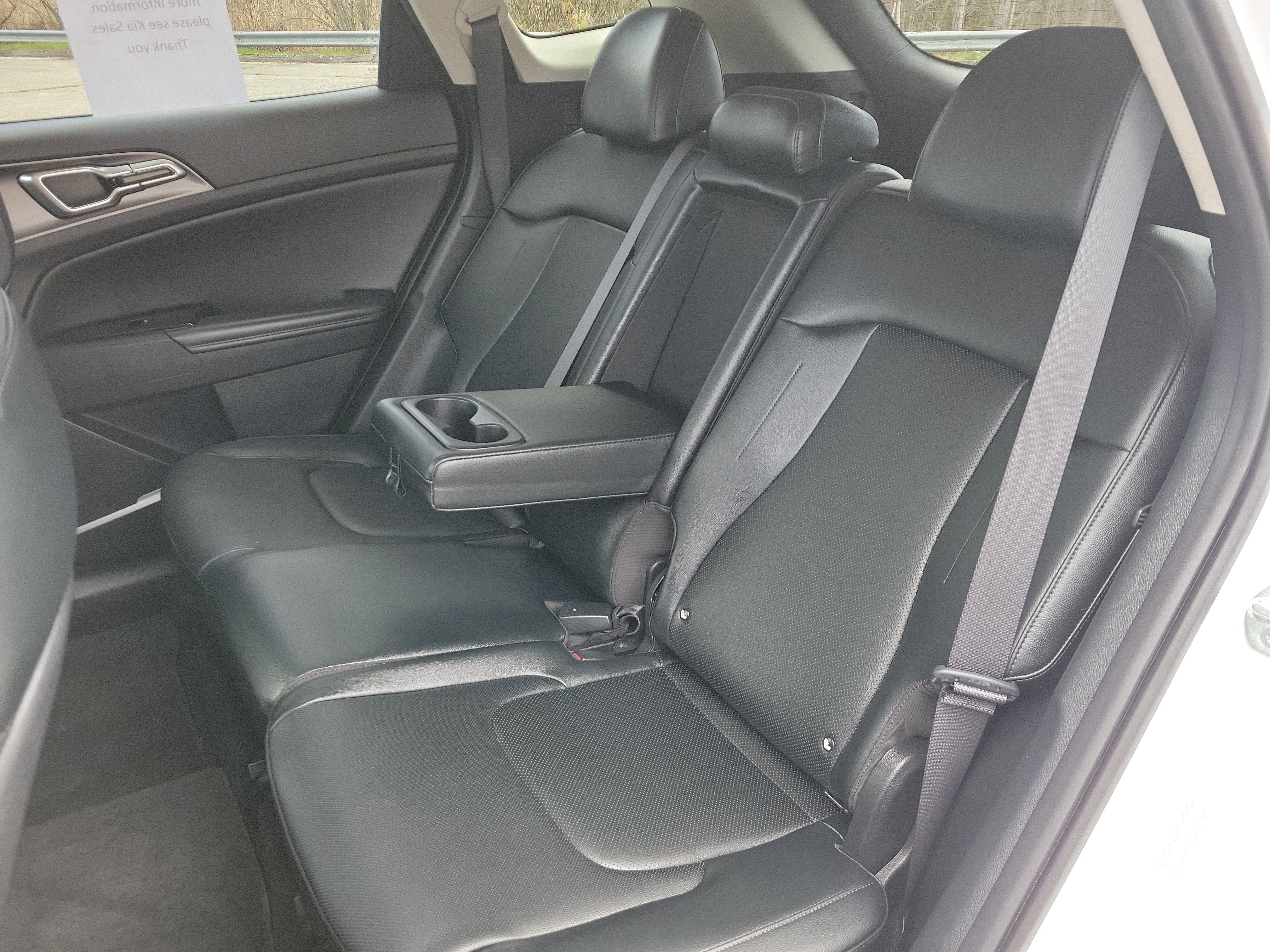 Used 2023 Kia Sportage EX AWD/4WD image 16