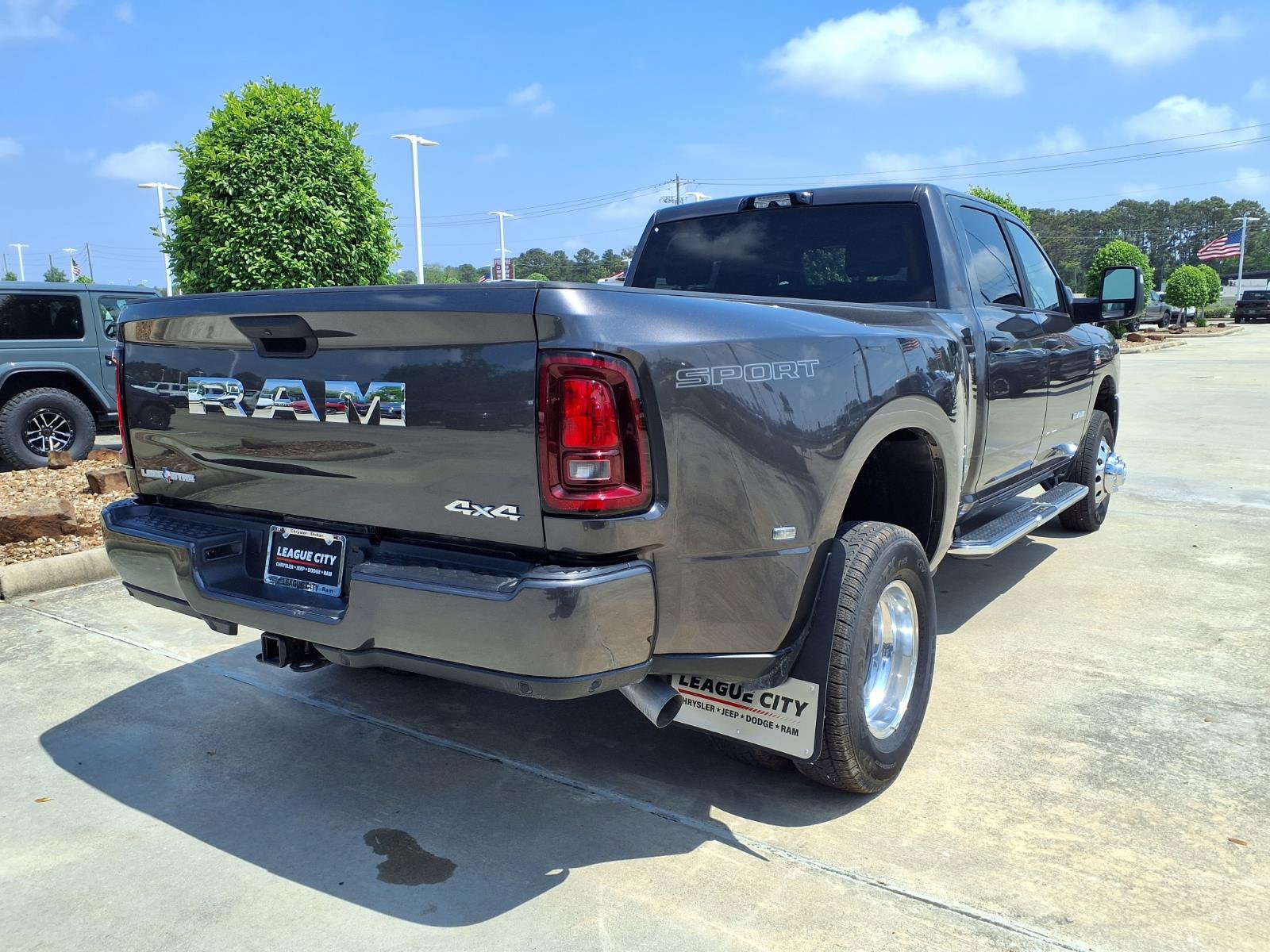 New 2026 RAM 3500 Lone Star AWD/4WD image 4