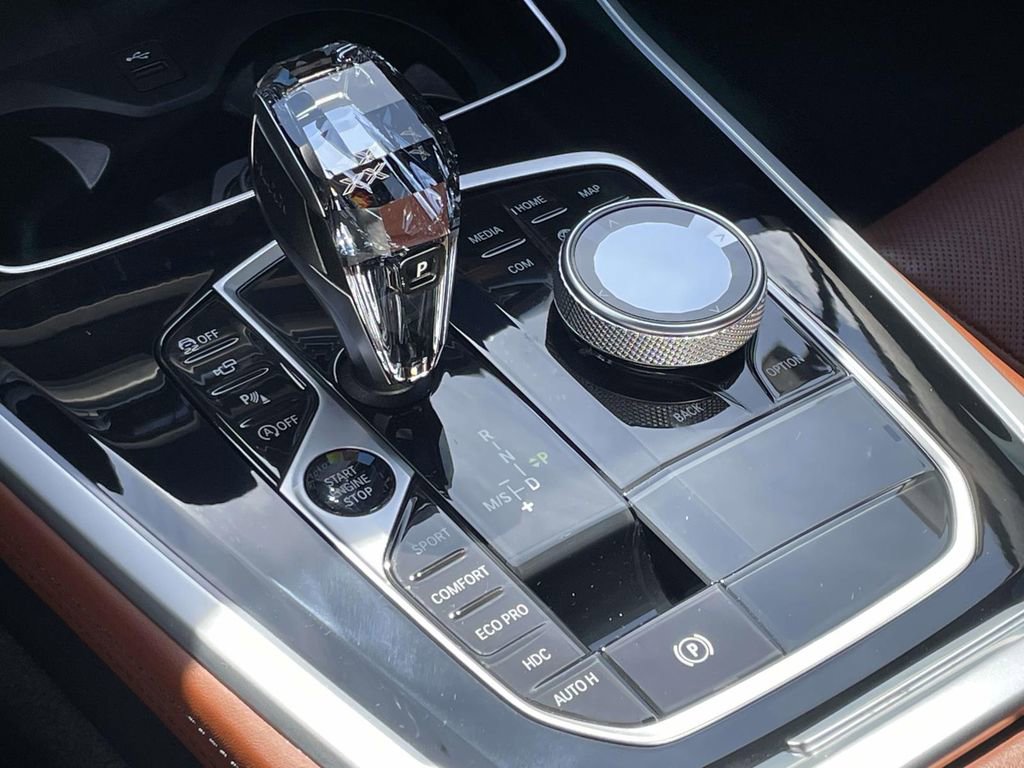 Used 2022 BMW X5 M50i image 27