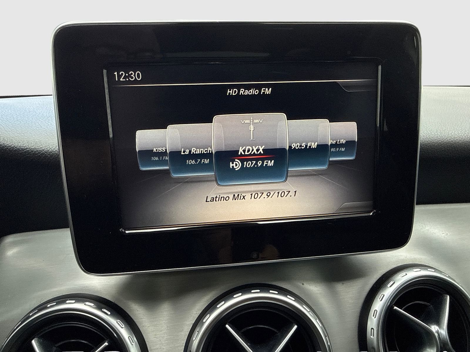 Used 2017 Mercedes-Benz GLA 250 image 24