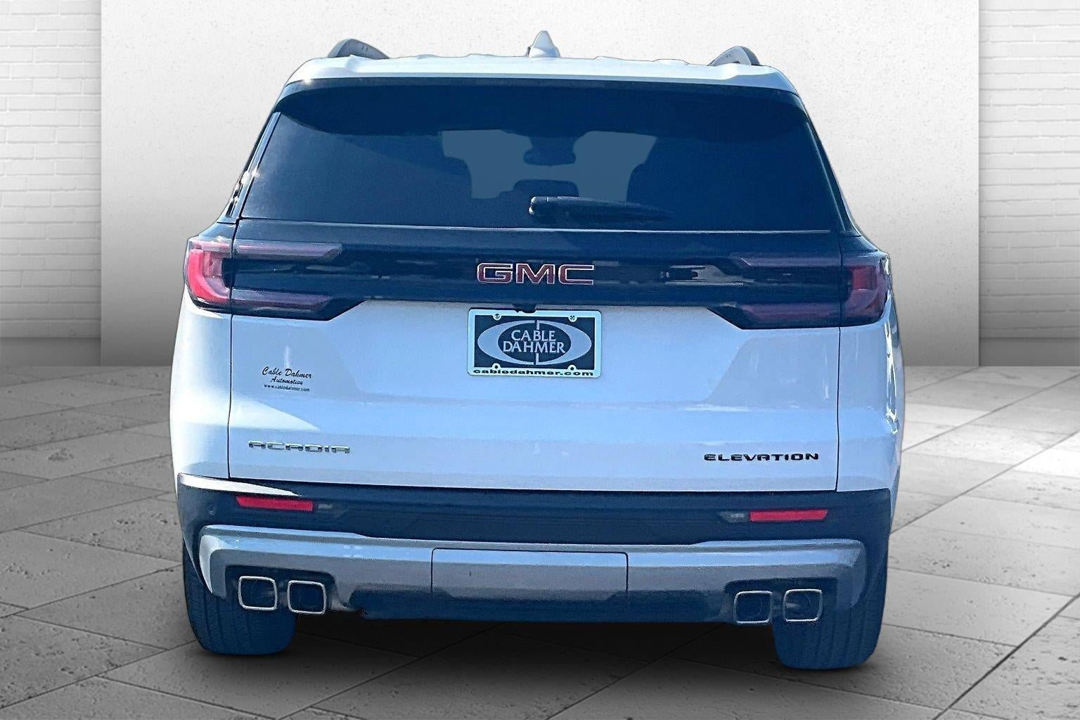 Used 2025 GMC Acadia Elevation FWD image 3