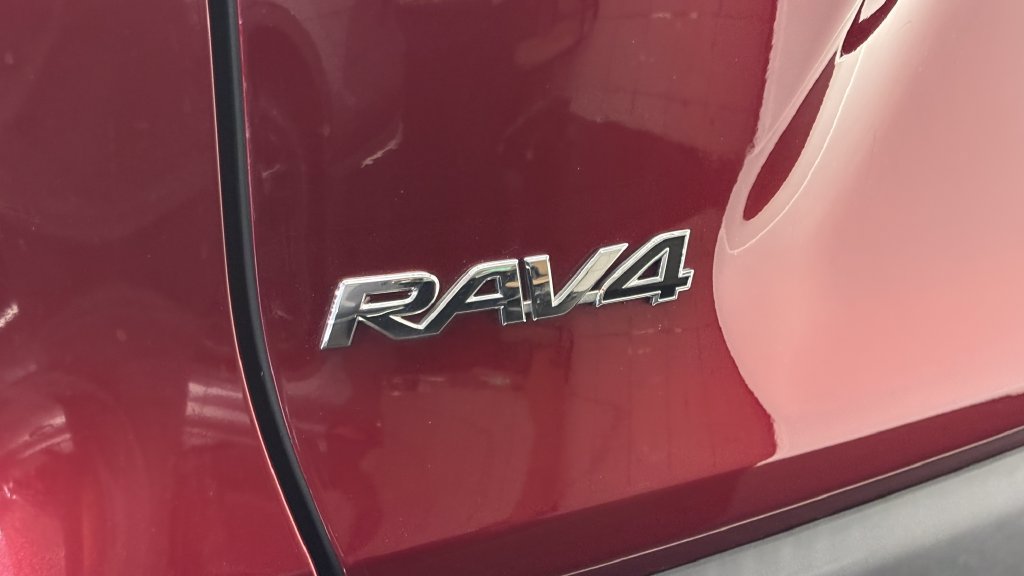 Used 2019 Toyota RAV4 Limited w/ Advanced Technology Package AWD/4WD image 7