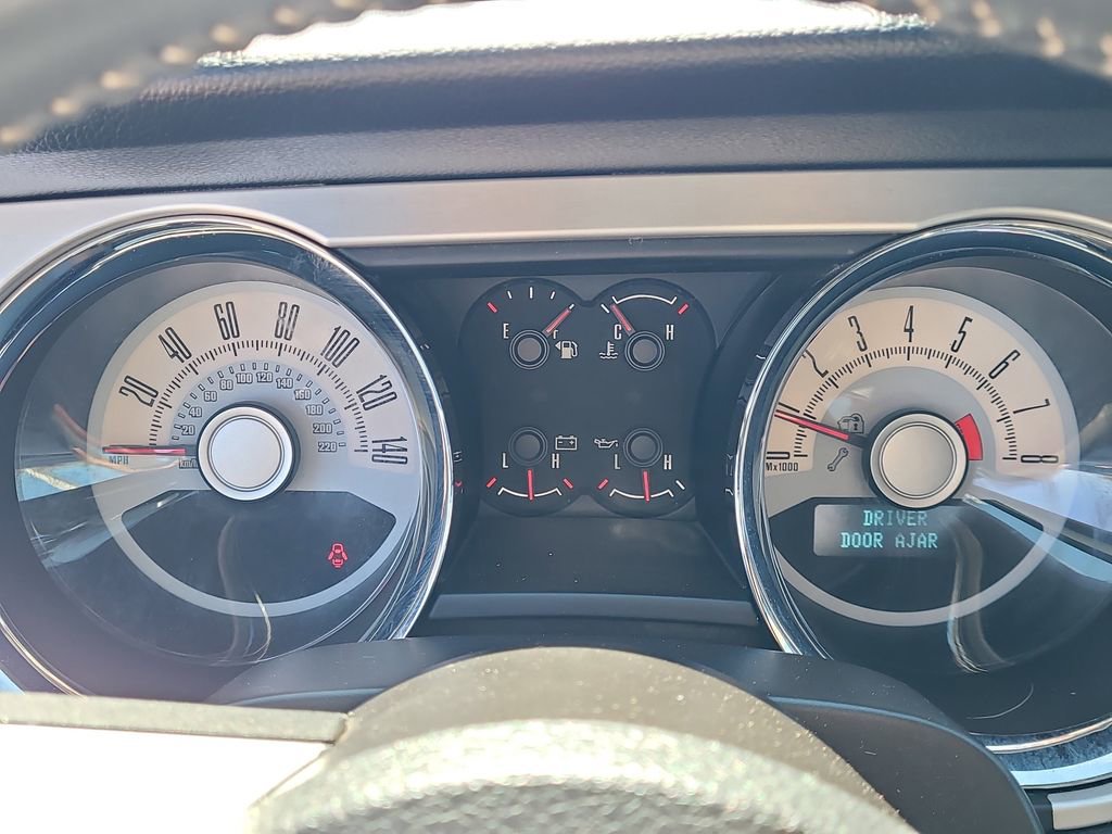 Used 2010 Ford Mustang GT image 28