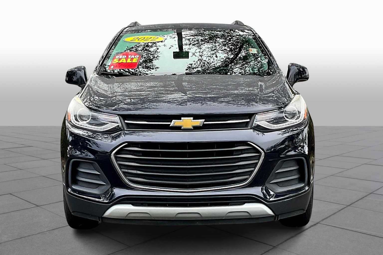 Certified 2022 Chevrolet Trax LT w/ LT Convenience Package FWD image 4