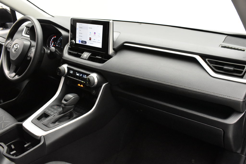Used 2025 Toyota RAV4 XLE AWD/4WD image 26
