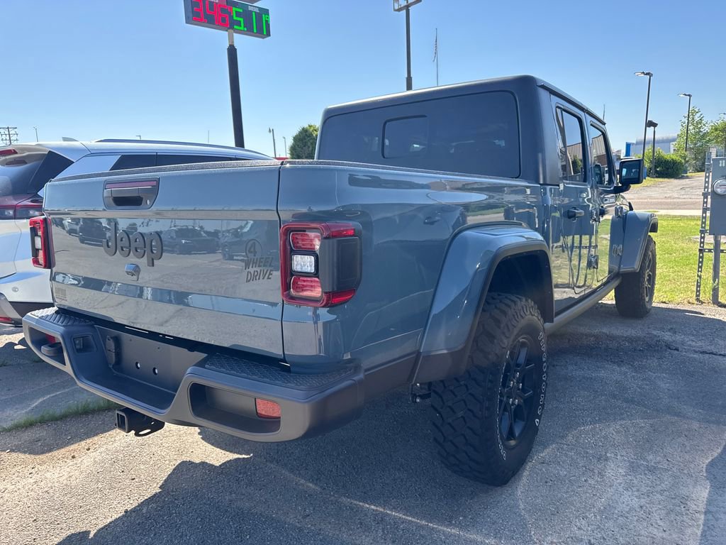 Used 2025 Jeep Gladiator Willys image 3