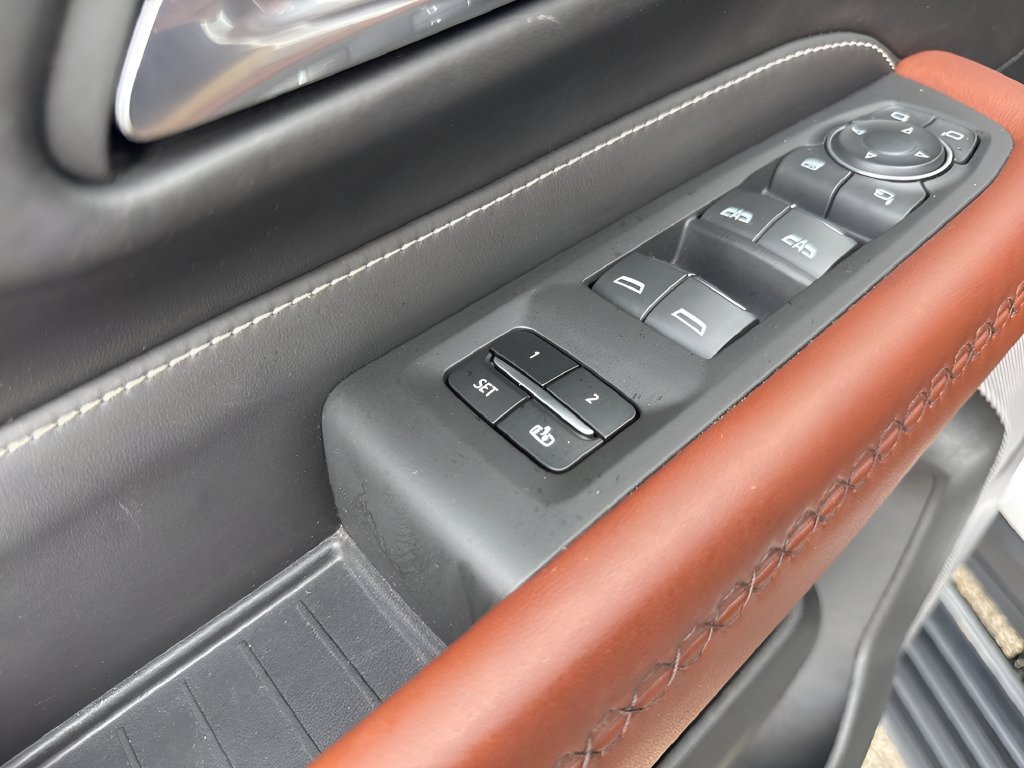 Used 2023 GMC Yukon XL Denali Ultimate w/ LPO, Floor Liner Package AWD/4WD image 20