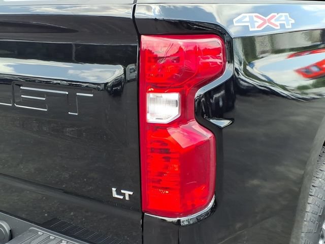 Used 2024 Chevrolet Silverado 1500 LT AWD/4WD image 11
