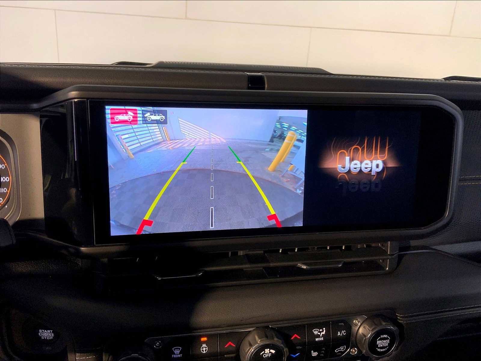 Used 2024 Jeep Wrangler Unlimited Rubicon 392 image 31