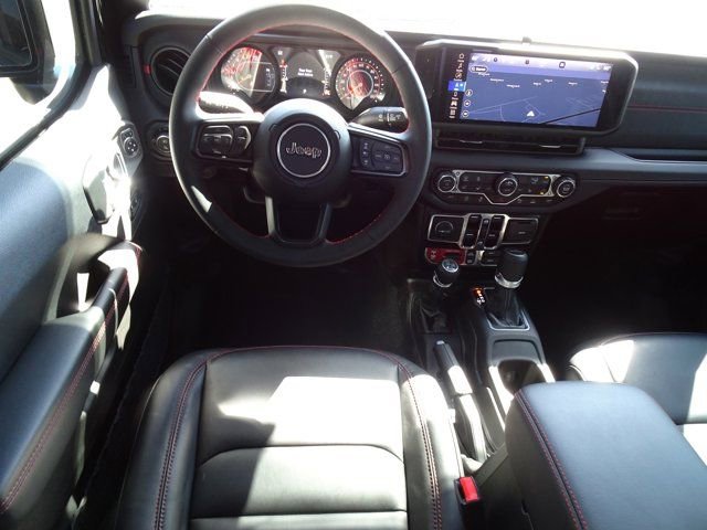 Used 2024 Jeep Gladiator Rubicon AWD/4WD image 14