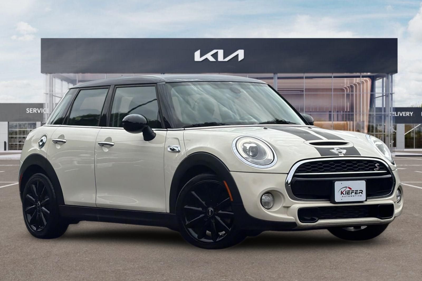 Used 2016 MINI Cooper S FWD image 2