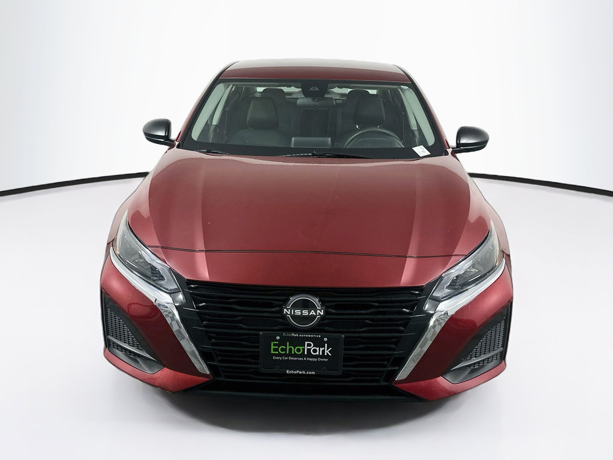 Used 2024 Nissan Altima 2.5 SV FWD image 2