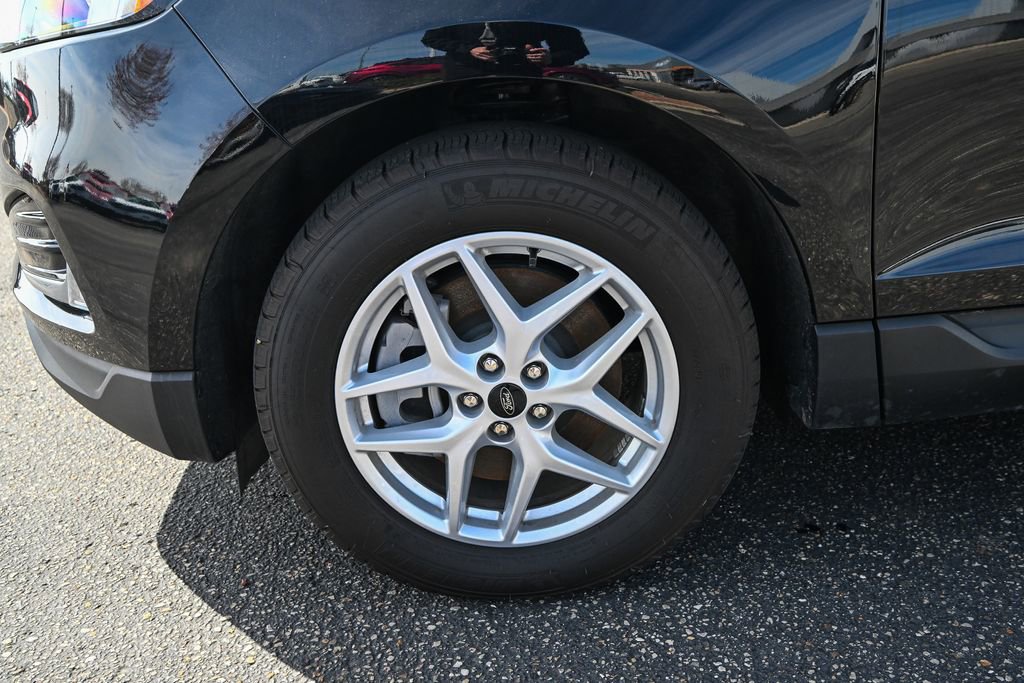 Certified 2024 Ford Edge SEL w/ Convenience Package AWD/4WD image 12