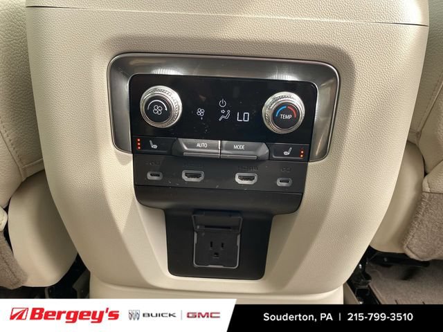 Certified 2023 GMC Yukon XL Denali w/ Denali Reserve Package AWD/4WD image 25