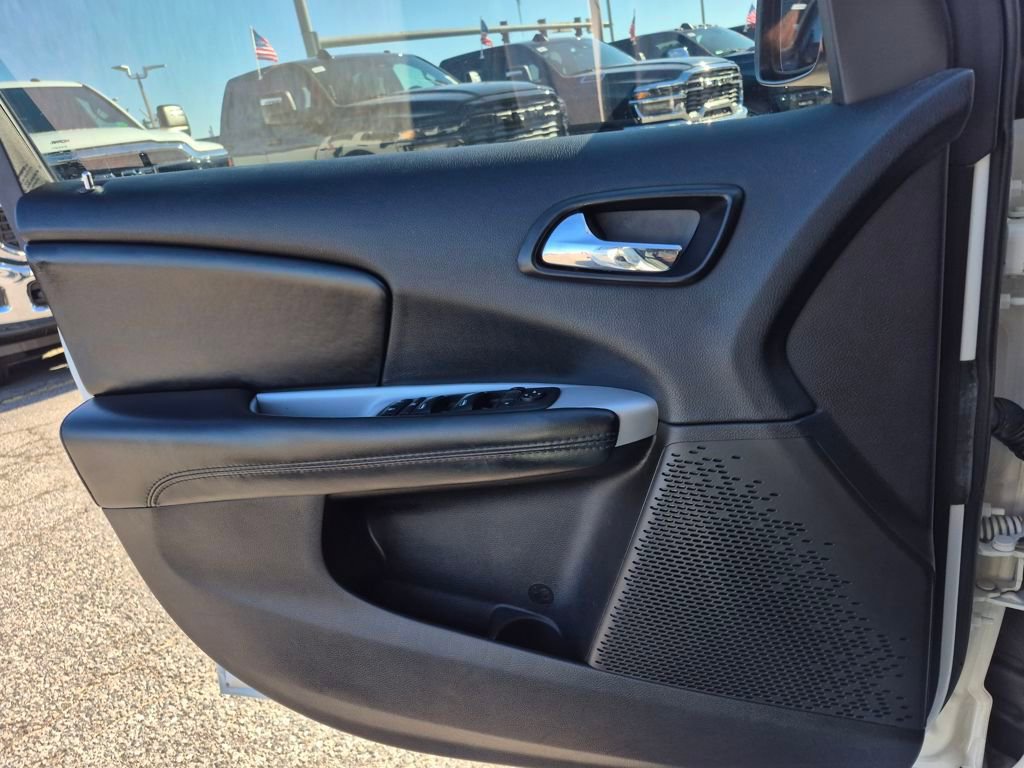 Used 2018 Dodge Journey SE w/ Popular Equipment Group image 14