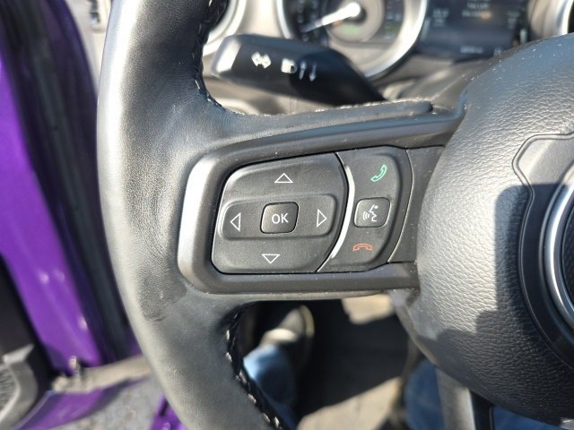 Used 2023 Jeep Wrangler Unlimited w/ Sun & Screen Package image 18