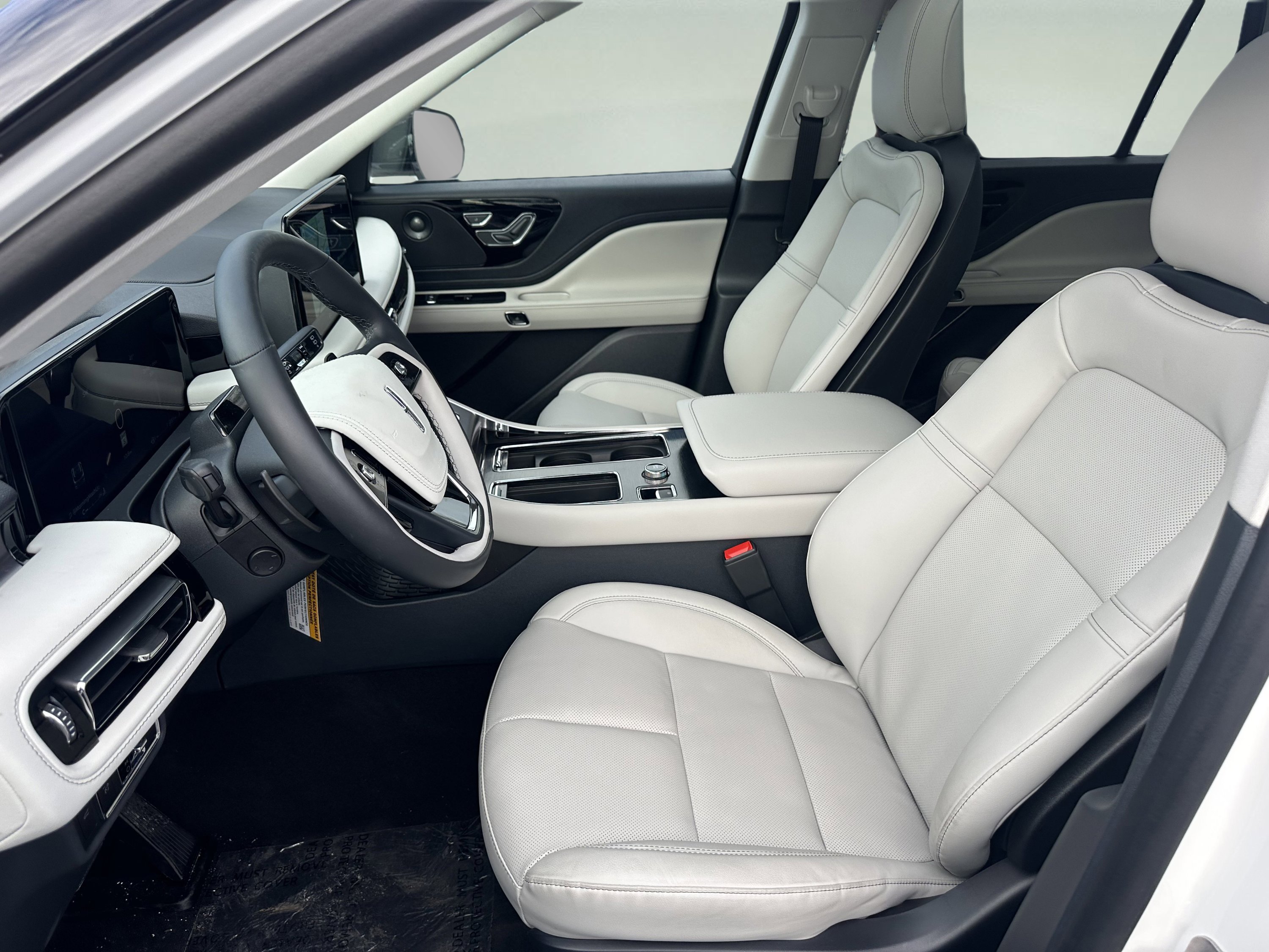 New 2026 Lincoln Aviator AWD image 10