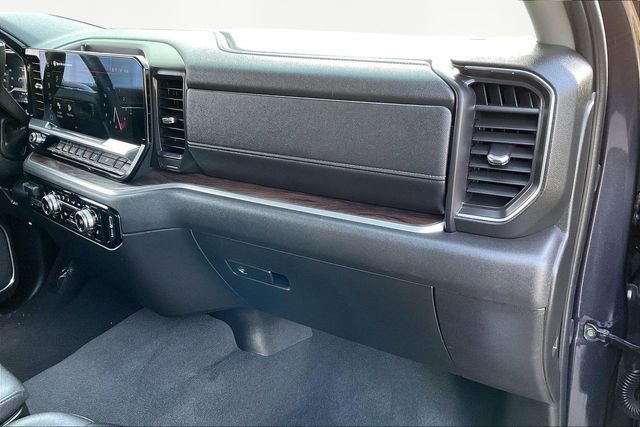 Used 2025 GMC Sierra 1500 SLT image 18
