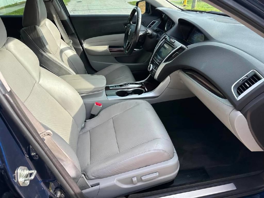 Used 2016 Acura TLX w/ Advance Package FWD image 10