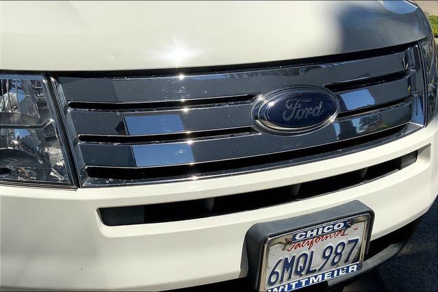 Used 2010 Ford Edge SEL image 29