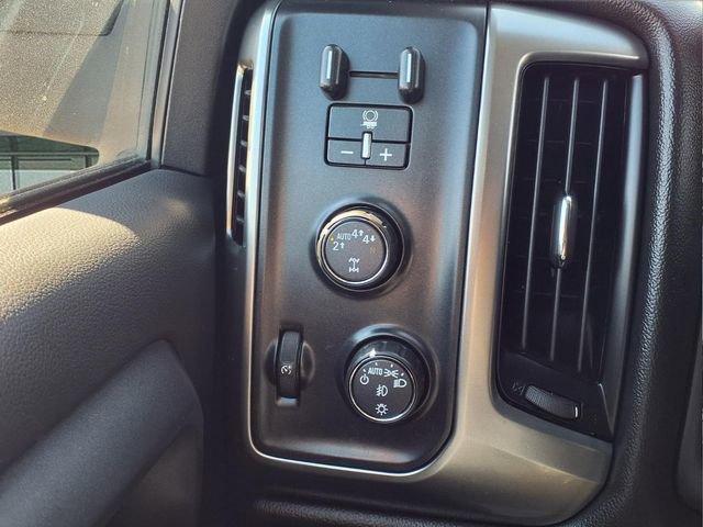 Used 2017 Chevrolet Silverado 1500 LT w/ All Star Edition AWD/4WD image 21