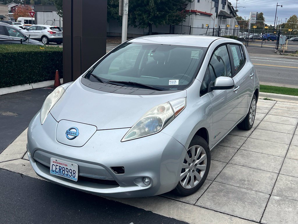 Used 2013 Nissan Leaf S FWD image 5
