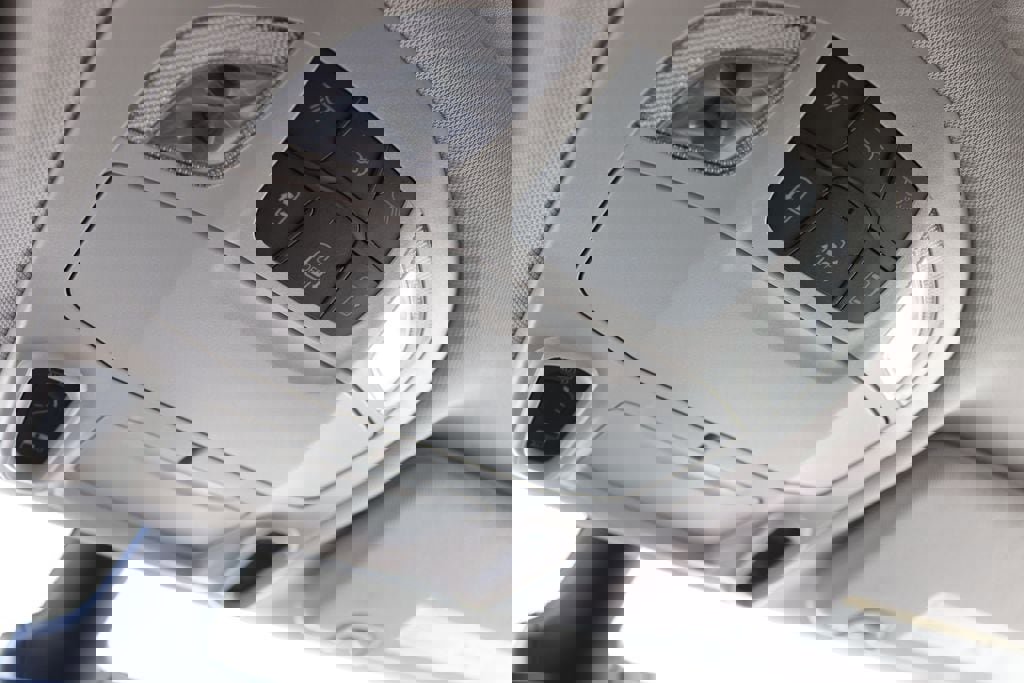 Used 2023 Chrysler Pacifica Limited image 17