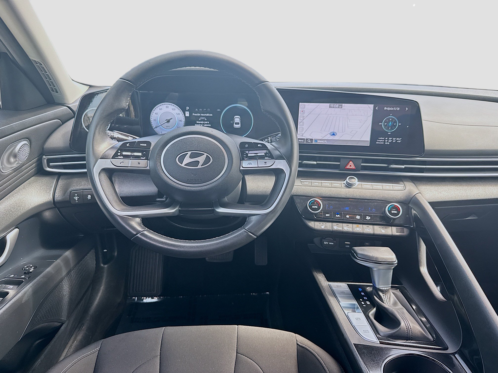 Used 2025 Hyundai Elantra SEL w/ Cargo Package FWD image 19