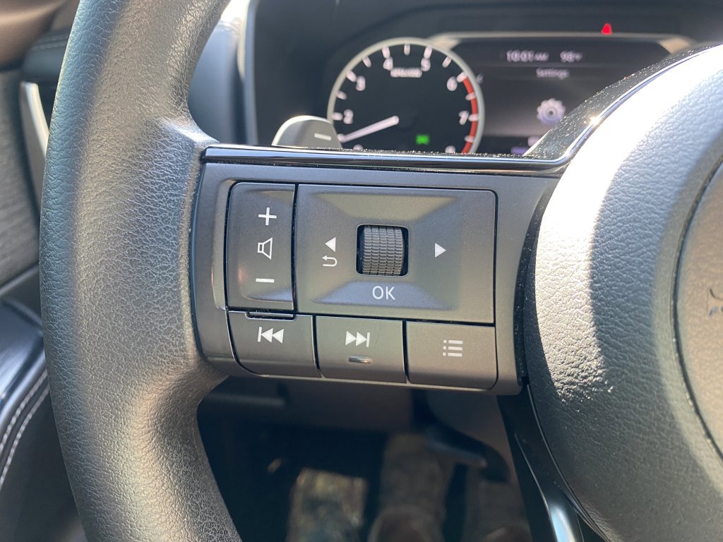Used 2022 Nissan Rogue SV FWD image 30