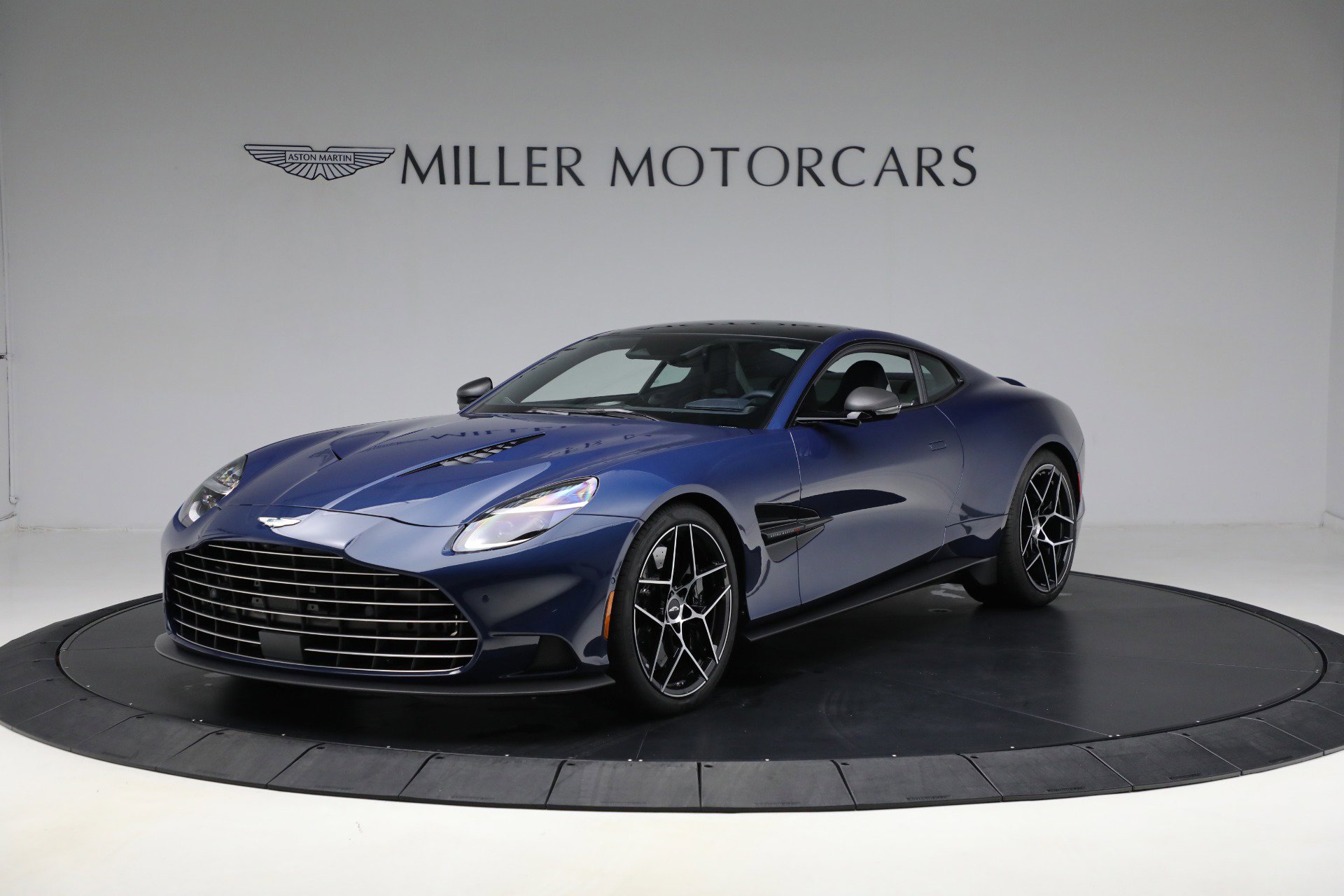 New 2025 Aston Martin Vanquish