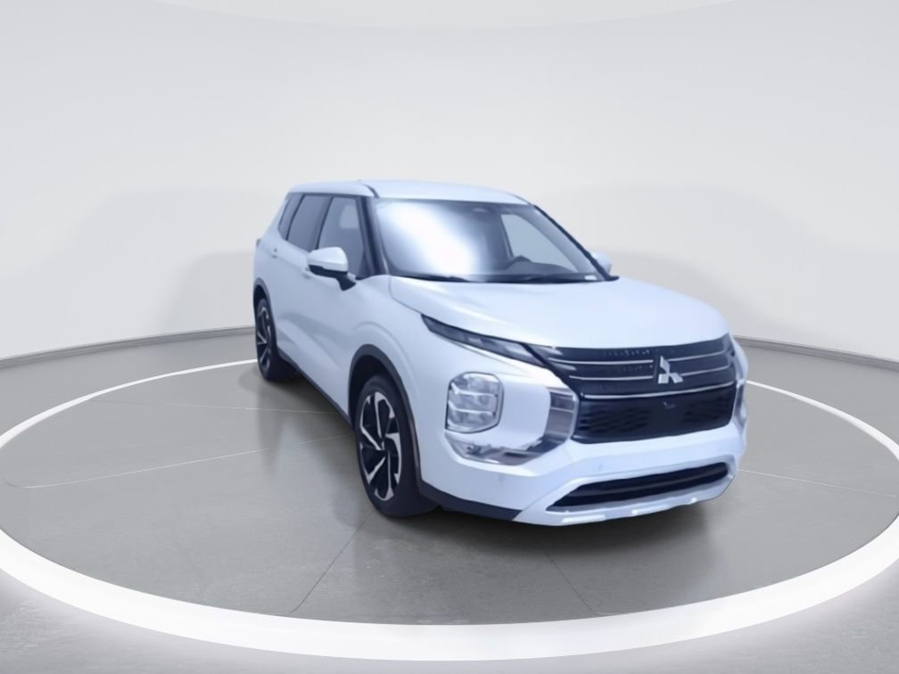 Used 2024 Mitsubishi Outlander SE FWD image 3