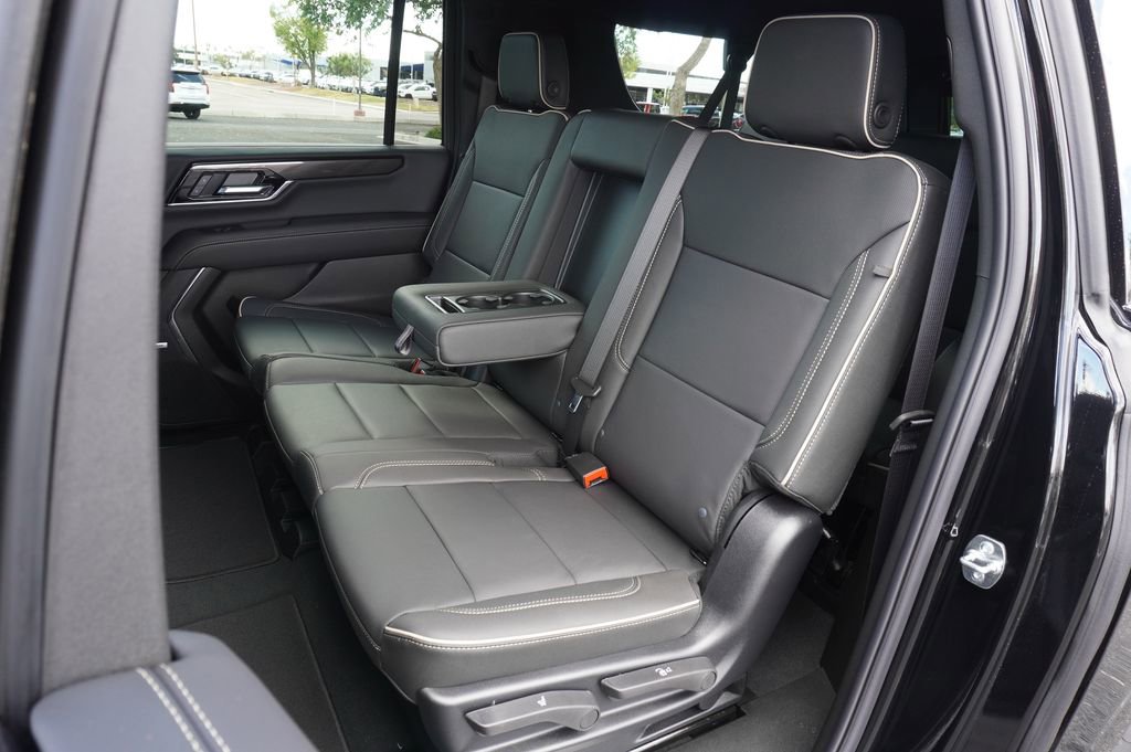 New 2026 GMC Yukon XL Elevation RWD image 9