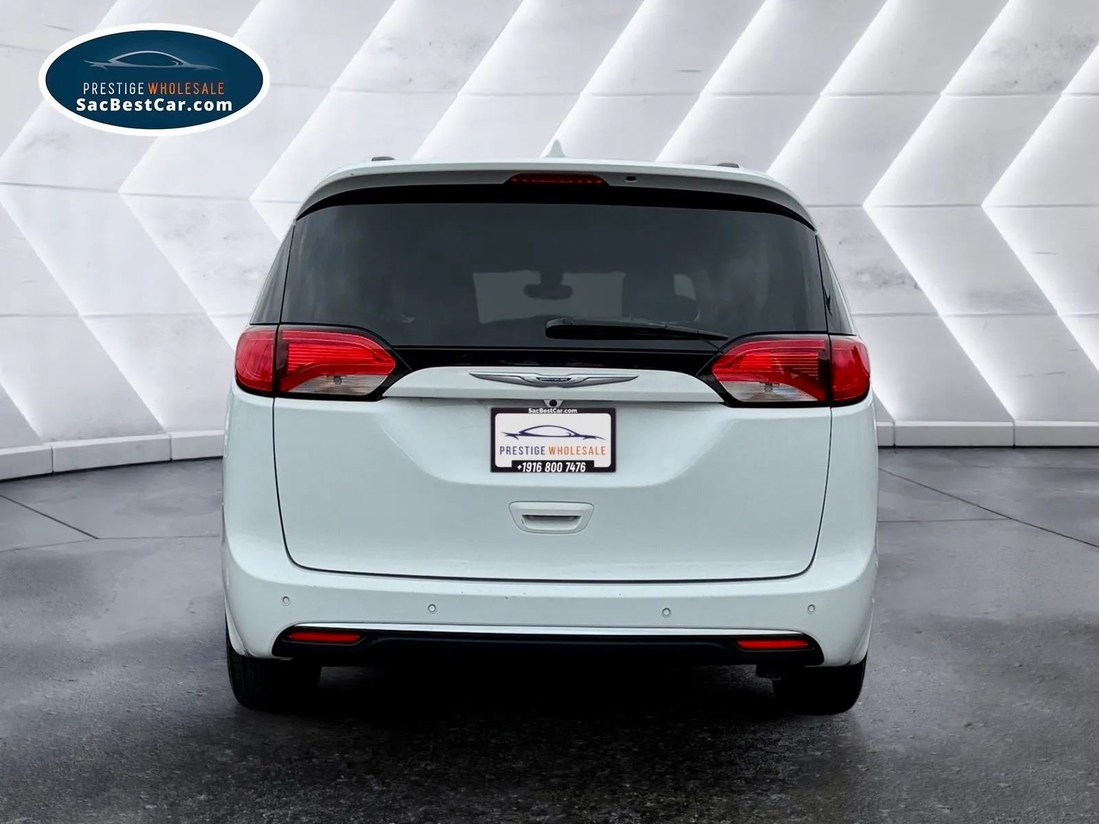 Used 2020 Chrysler Pacifica Touring-L image 7