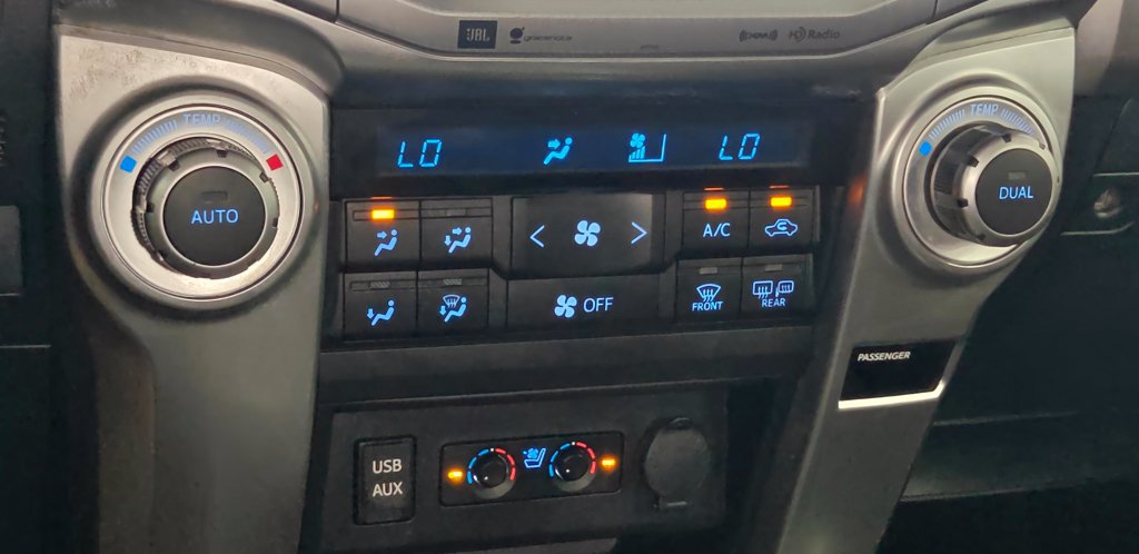Used 2018 Toyota 4Runner Limited AWD/4WD image 8
